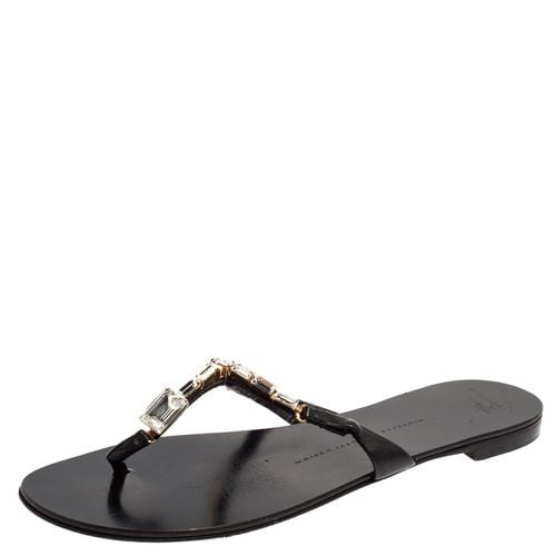 Leather Jewel Embellished Thong Flat Sandals Size 38 - Giuseppe Zanotti - Modalova