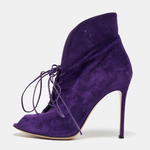 Suede Jane Ankle Booties Size 40 - Gianvito Rossi - Modalova