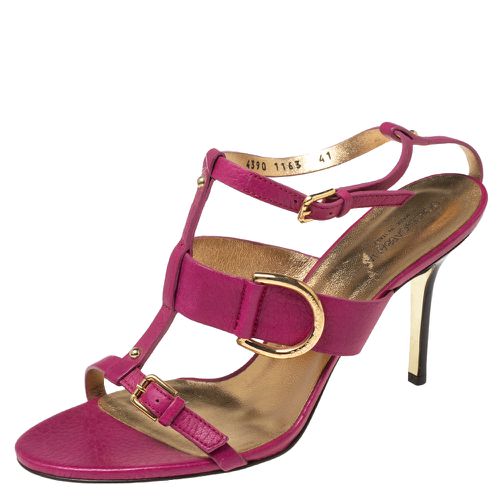 Leather Buckle Details T-Strap Sandals Size 41 - Dolce & Gabbana - Modalova