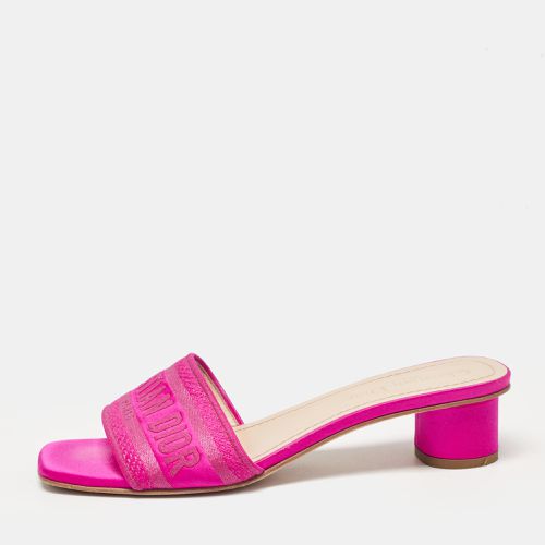 Magenta Embroidered Satin Dway Slide Sandals Size 37.5 - Dior - Modalova