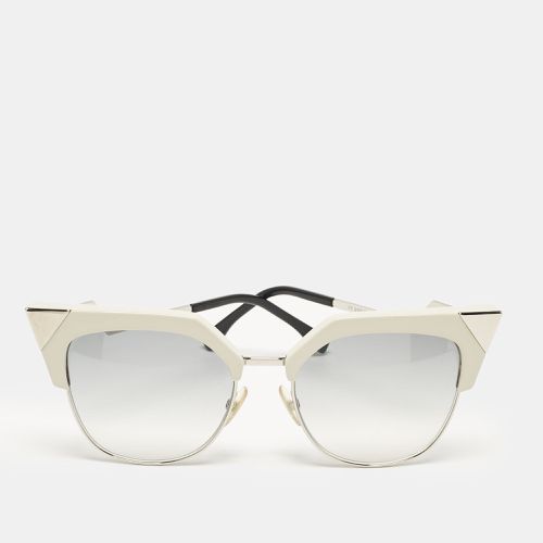 White/ Gradient FF0149/S Cat-Eye Sunglasses - Fendi - Modalova