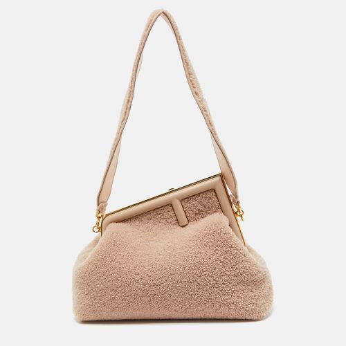 Shearling Fur First Midi Shoulder Bag - Fendi - Modalova