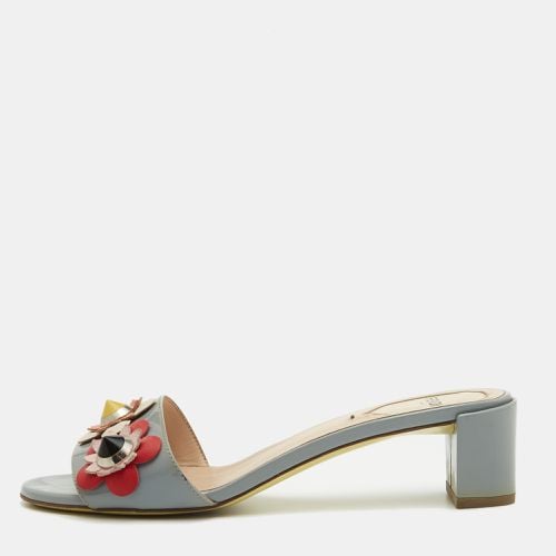 Patent Leather Flowerland Slide Sandals Size 39 - Fendi - Modalova