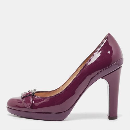 Patent Leather Buckle Detail Round Toe Pumps Size 36.5 - Fendi - Modalova