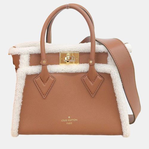 Caramel/White Grained Calfskin Shearling On My Side PM Satchel Bag - Louis Vuitton - Modalova