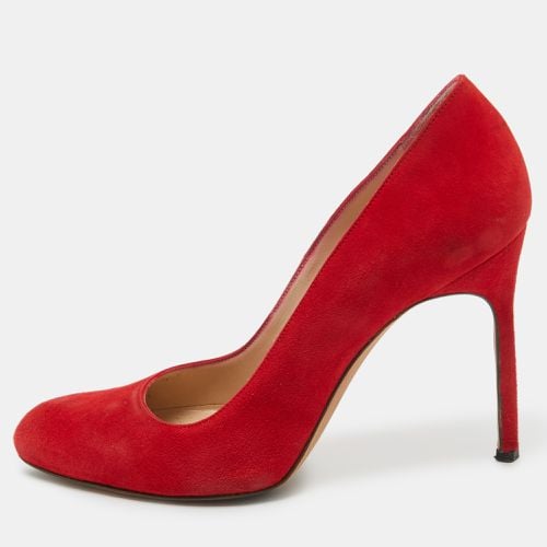 Suede Round Toe Pumps Size 37.5 - Manolo Blahnik - Modalova