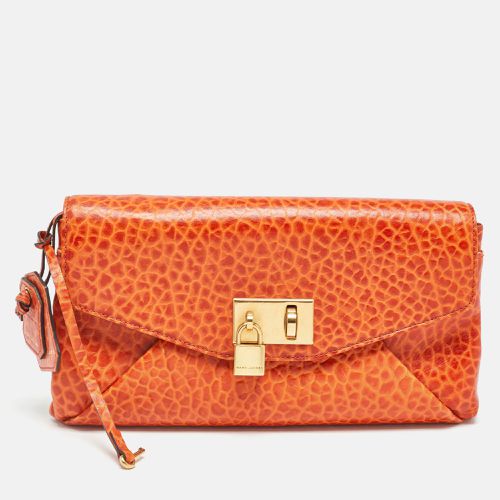 Textured Leather Lock Flap Clutch - Marc Jacobs - Modalova