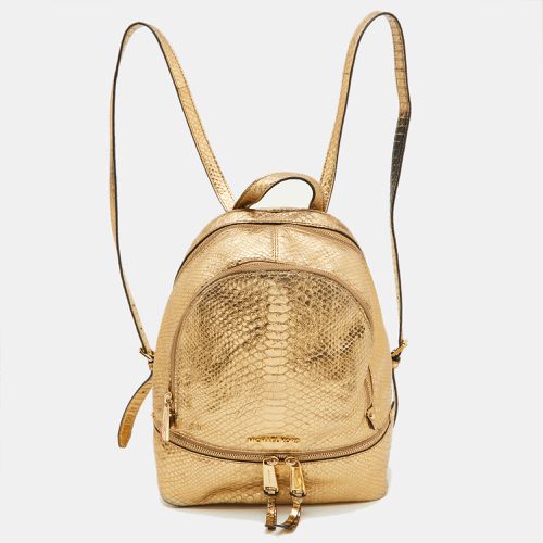 Gold Python Embossed Leather Small Rhea Backpack - Michael Kors - Modalova