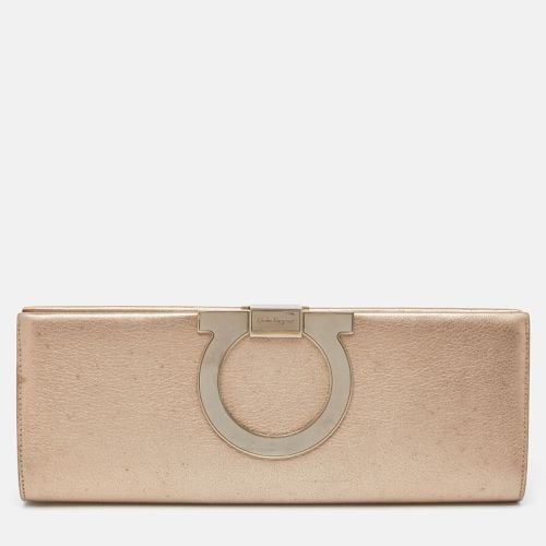 Metallic Leather Musa Gancini Clutch - Salvatore Ferragamo - Modalova