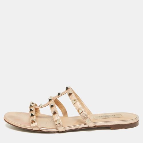 Rose Leather Rockstud Flat Sandals Size 37 - Valentino - Modalova