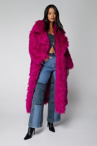 Womens Petite Premium Textured Fur Coat - - 12 - Nasty Gal - Modalova