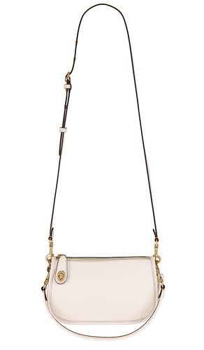 Bolso hombro swinger en color crema talla all - Coach - Modalova