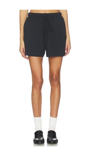 Soccer Short in . Taglia L. Also in M, S, XS - Fear of God ESSENTIALS - Modalova