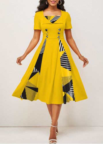 Yellow Button Geometric Print Short Sleeve Dress - unsigned - Modalova
