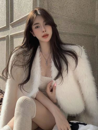 Manteau en fausse fourrure sans taille manches longues manteau oversize - milanoo.com - Modalova