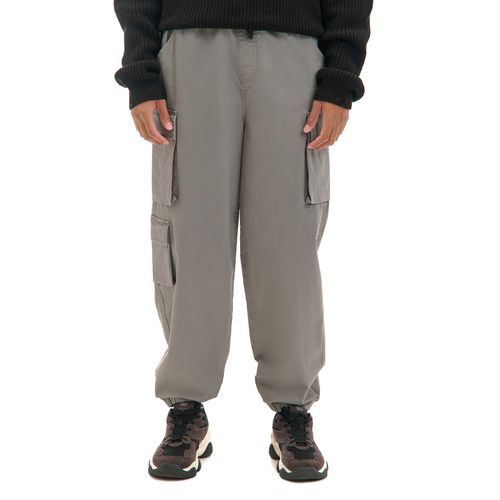 Joggers con bolsillos cargo - Cropp - Modalova