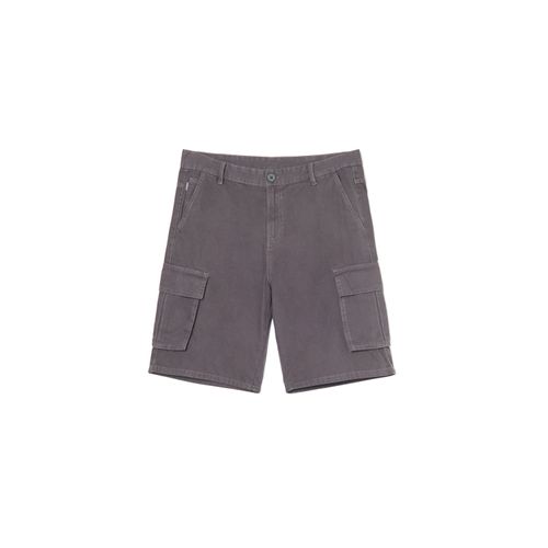 Pantalón corto con bolsillos cargo - Cropp - Modalova