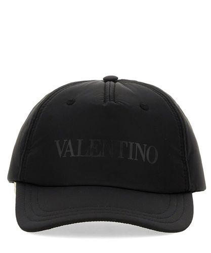 Cappello con visiera - Valentino Garavani - Modalova