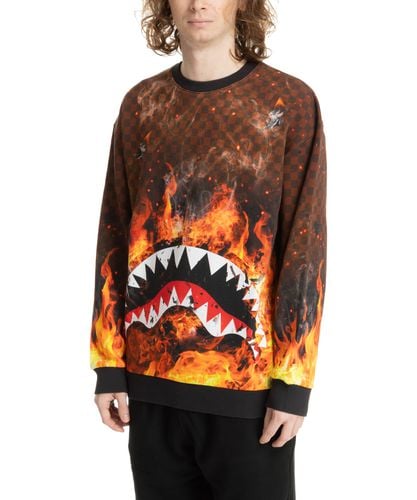 Shark On Fire Sweatshirt - Sprayground - Modalova