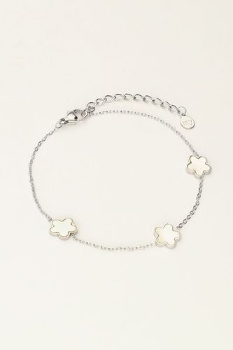 Minimalistisches Armband mit drei Perlmuttblumen | - My jewellery - Modalova