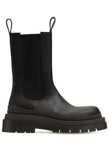 Mm Tire Leather Beatle Boots - BOTTEGA VENETA - Modalova