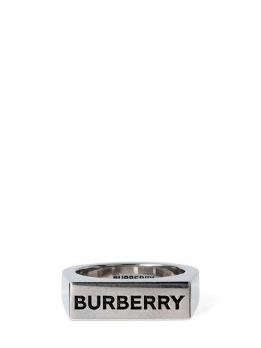 Engraved Burberry Logo Signet Ring - BURBERRY - Modalova