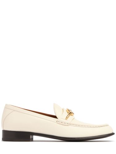 Mm V Logo Gate Leather Loafers - VALENTINO GARAVANI - Modalova