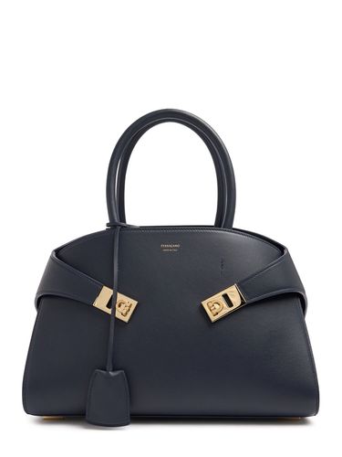 Bolso Tote Pequeño Hug De Piel - FERRAGAMO - Modalova