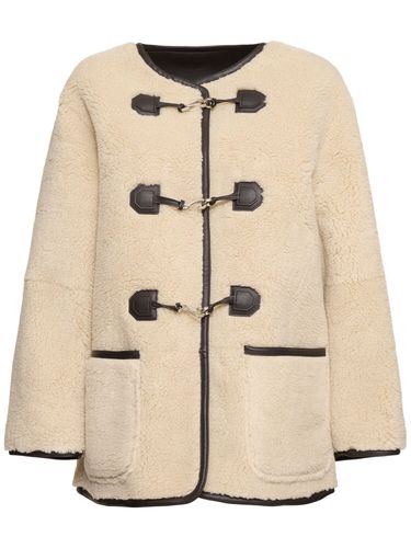 Kragenlose Jacke Aus Shearling Mit Schnalle - DUNST - Modalova