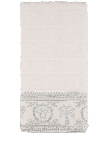 I Heart Baroque Bath Towel - VERSACE - Modalova