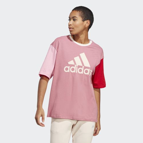 Camiseta Essentials Big Logo Boyfriend - adidas - Modalova
