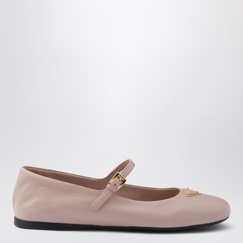 Ballerina rosa in pelle con triangolo logo - Prada - Modalova