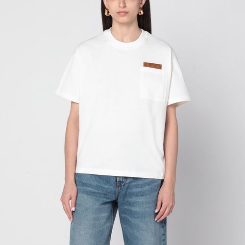 Elfenbeinfarbenes T-Shirt mit Patch im verflochtenen Muster - Bottega Veneta - Modalova