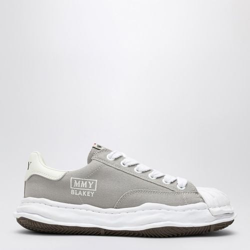 Light canvas Blakey low-top sneakers - Maison MIHARA YASUHIRO - Modalova