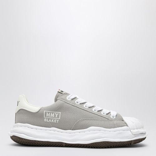 Light canvas Blakey low-top sneakers - Maison MIHARA YASUHIRO - Modalova