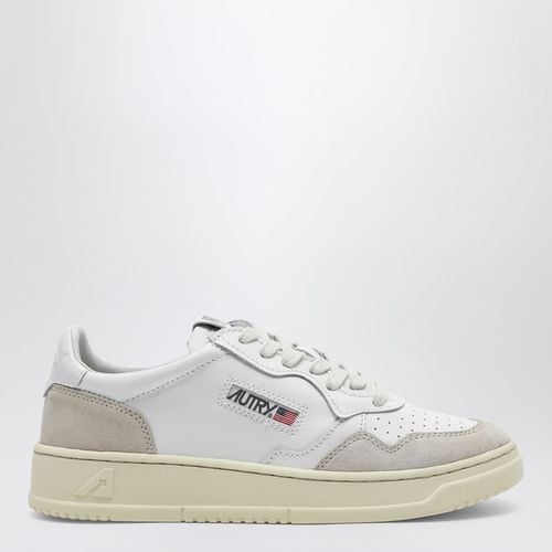 Leather Medalist low-top sneakers - AUTRY - Modalova