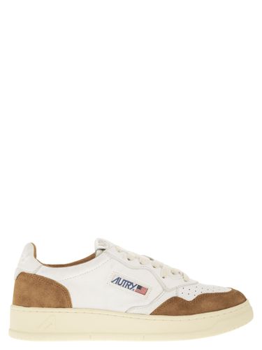 Autry Medalist Low Sneakers - Autry - Modalova