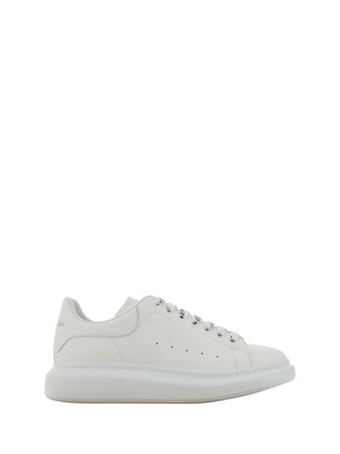 Oversized Leather Sneakers - Alexander McQueen - Modalova