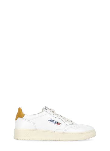 Autry Medalist Low Sneakers - Autry - Modalova