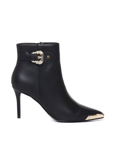 Ankle Boot With Buckle On The Ankle - Versace Jeans Couture - Modalova