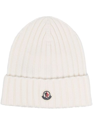 White Wool Beanie With Logo Patch - Moncler - Modalova