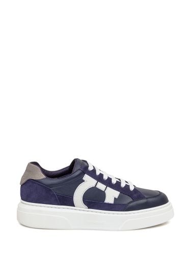 Low-top Sneakers With Hooks - Ferragamo - Modalova