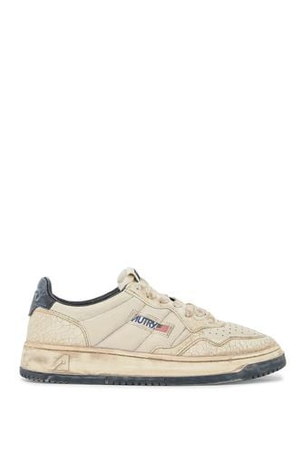 Medalist Leather Low-top Sneakers - Autry - Modalova