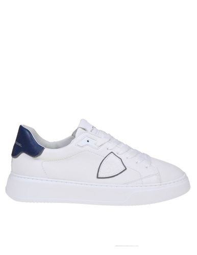 Temple Sneakers In /blue Leather - Philippe Model - Modalova