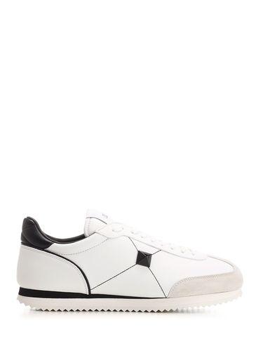 White Low Top Sneakers In Calf Leather And Nappa Leather - Valentino Garavani - Modalova