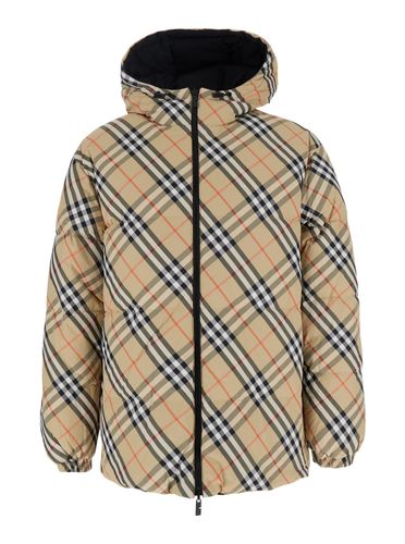 Reversible Down Jacket With Hood And All-over Check Motif In Tech Fabric Man - Burberry - Modalova