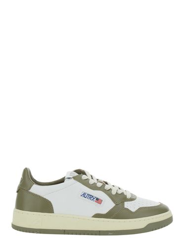 Medalist Low Sneakers With Side Logo In Leather Man - Autry - Modalova