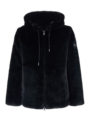 Hooded Jacket With Drawstring And Logo Patch On The Sleeve In Faux Fur Man - TATRAS - Modalova