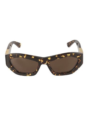 Triangle Hinge Flame Effect Sunglasses - Bottega Veneta Eyewear - Modalova