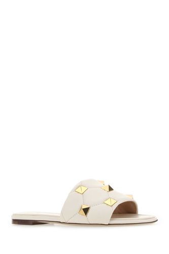 Ivory Nappa Leather Roman Stud Slippers - Valentino Garavani - Modalova